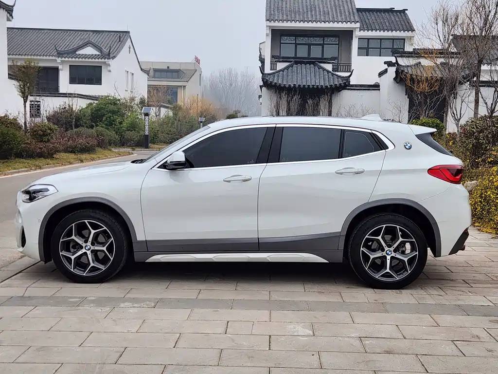 BMW X2 (Import) sDrive20 i M Offroad Package CN-VI