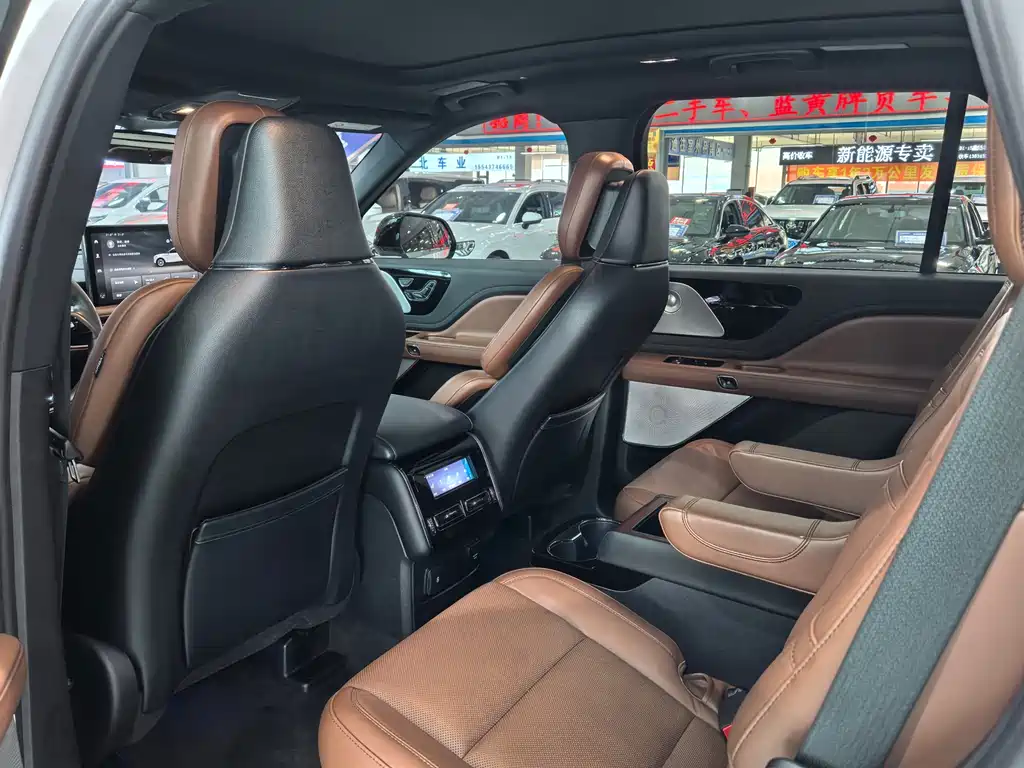 Aviator 3.0 T V6 4 WD Executive
