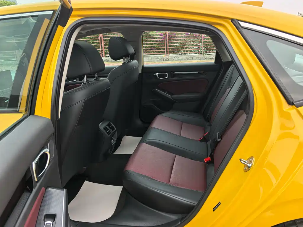 Integra 240 TURBO CVT Premium
