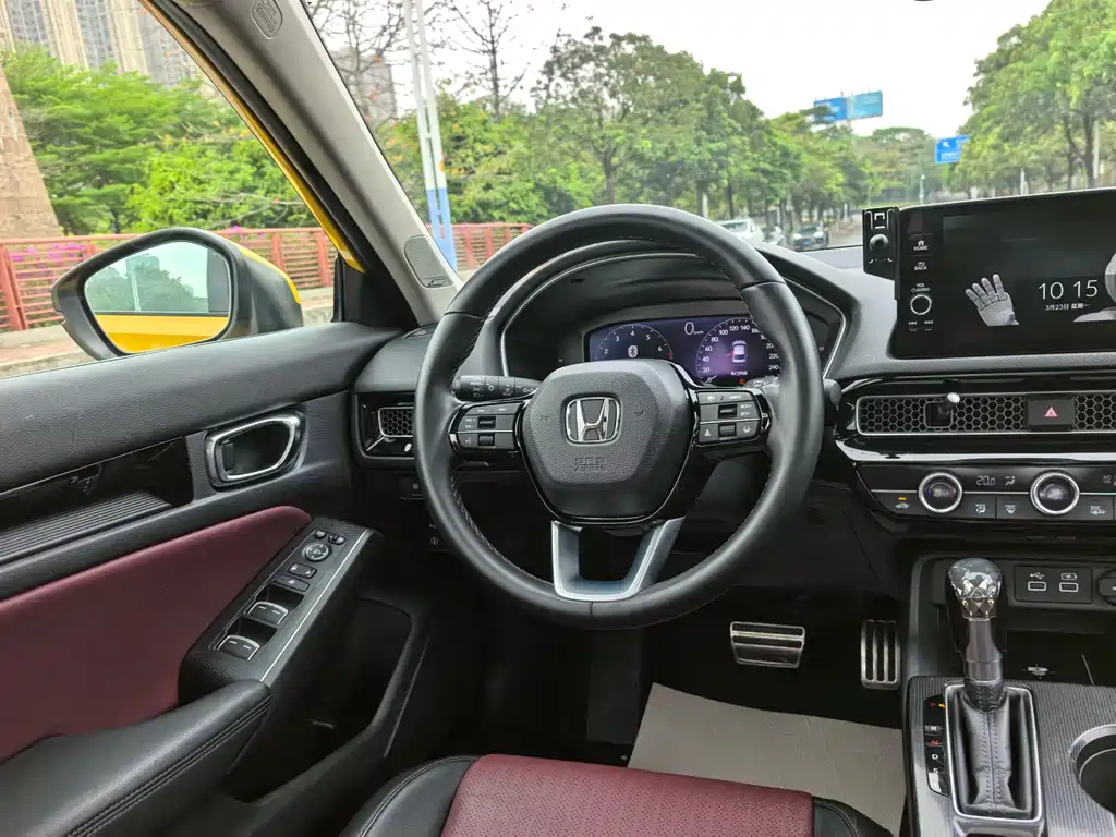 Integra 240 TURBO CVT Premium
