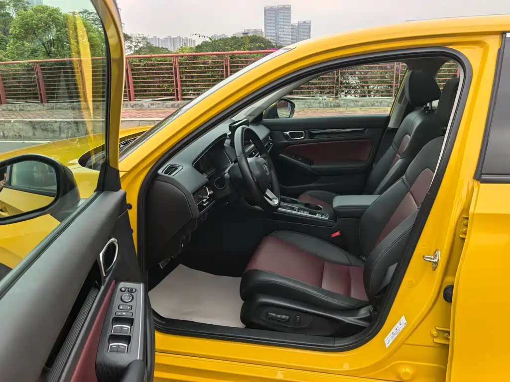 Integra 240 TURBO CVT Premium