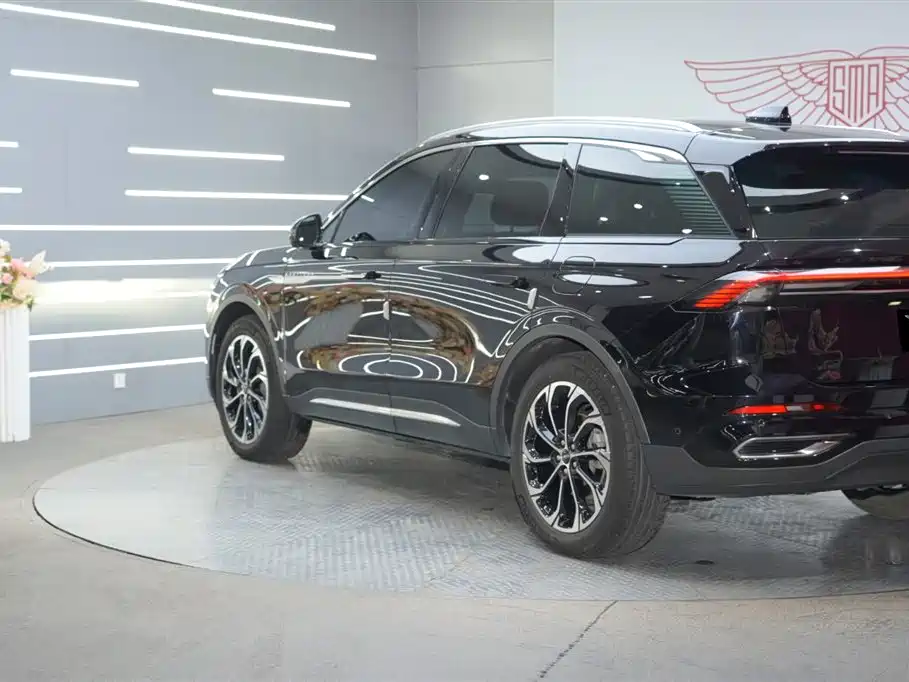 Nautilus 2.0 T 4 WD Supreme Wise