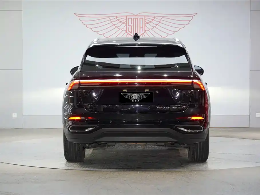 Nautilus 2.0 T 4 WD Supreme Wise