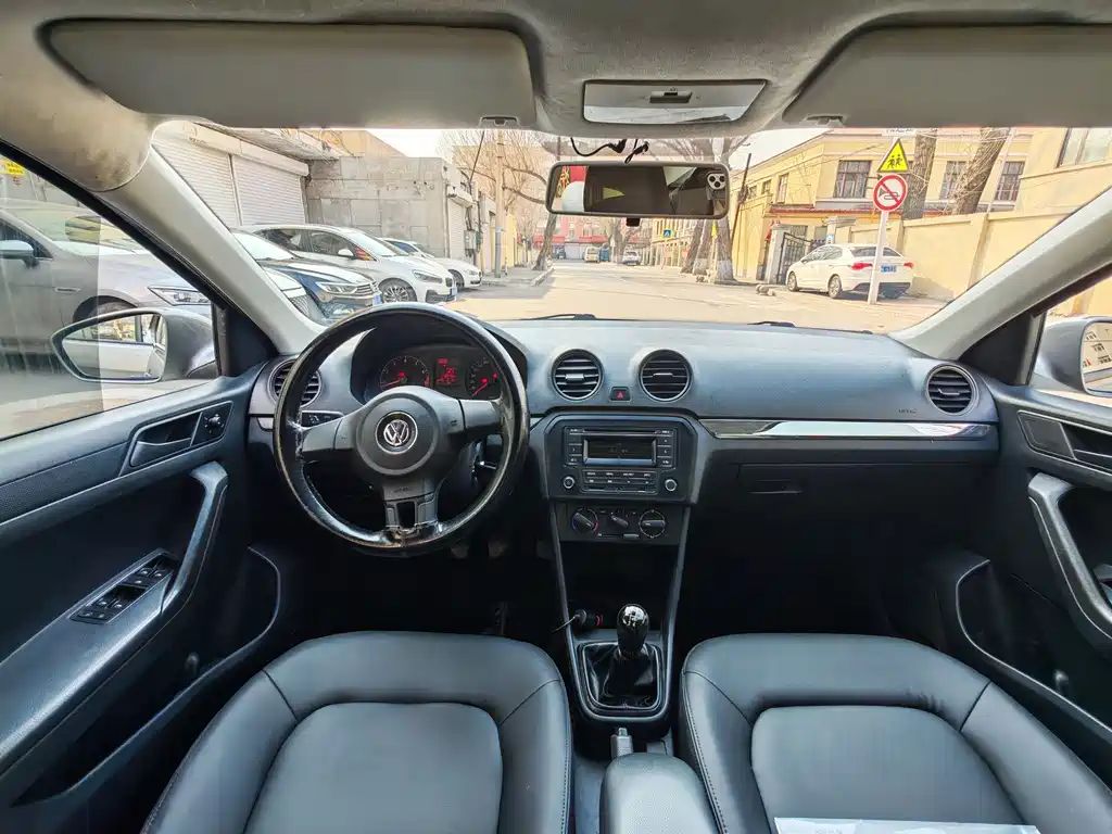 Jetta 捷达 2013款 1.4 L 手动舒适型
