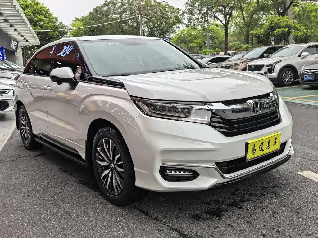 Avancier 370 TURBO 2 WD Luxury