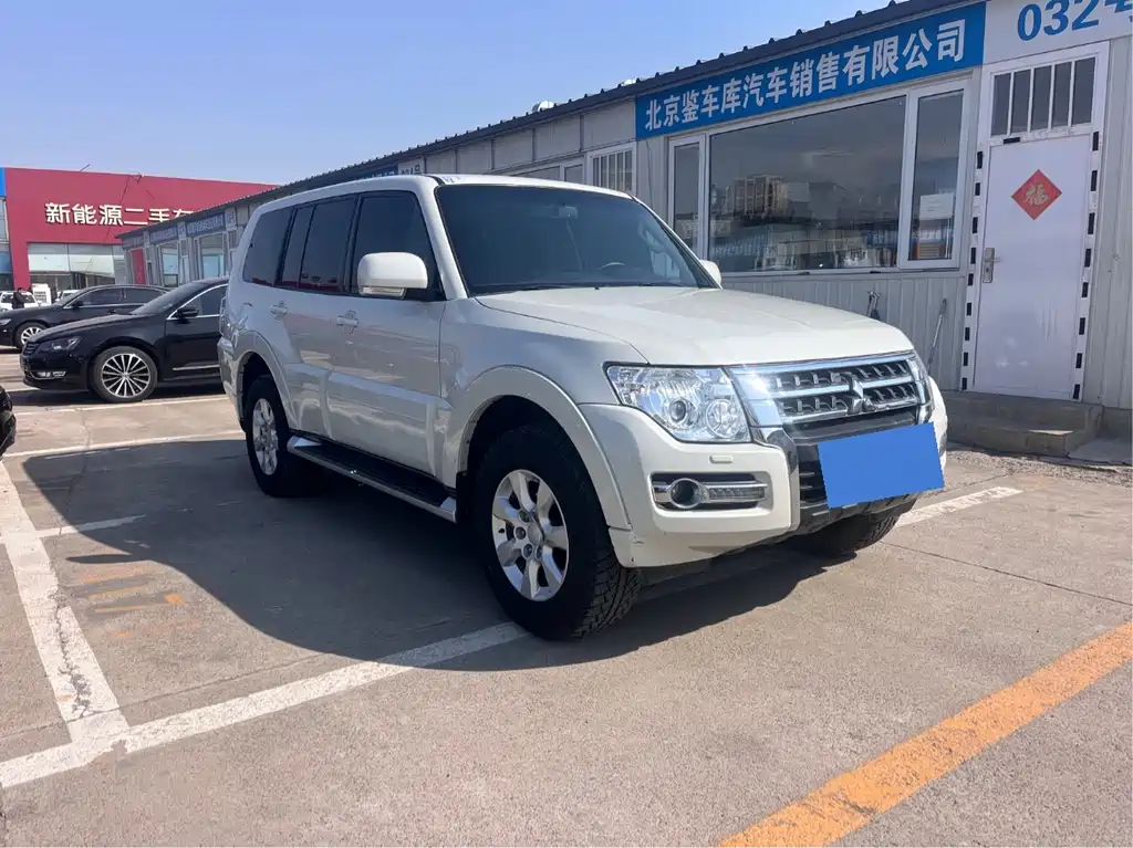 Pajero (Import) 3.0 L Auto Standard CN-V