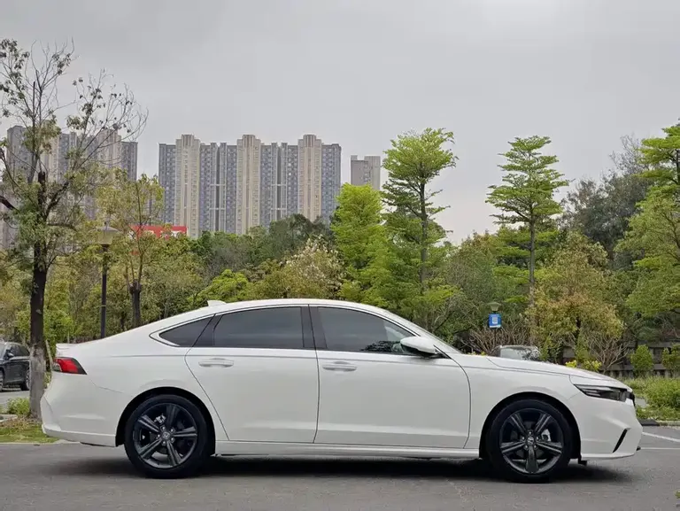 Honda Inspire 260 TURBO Elite