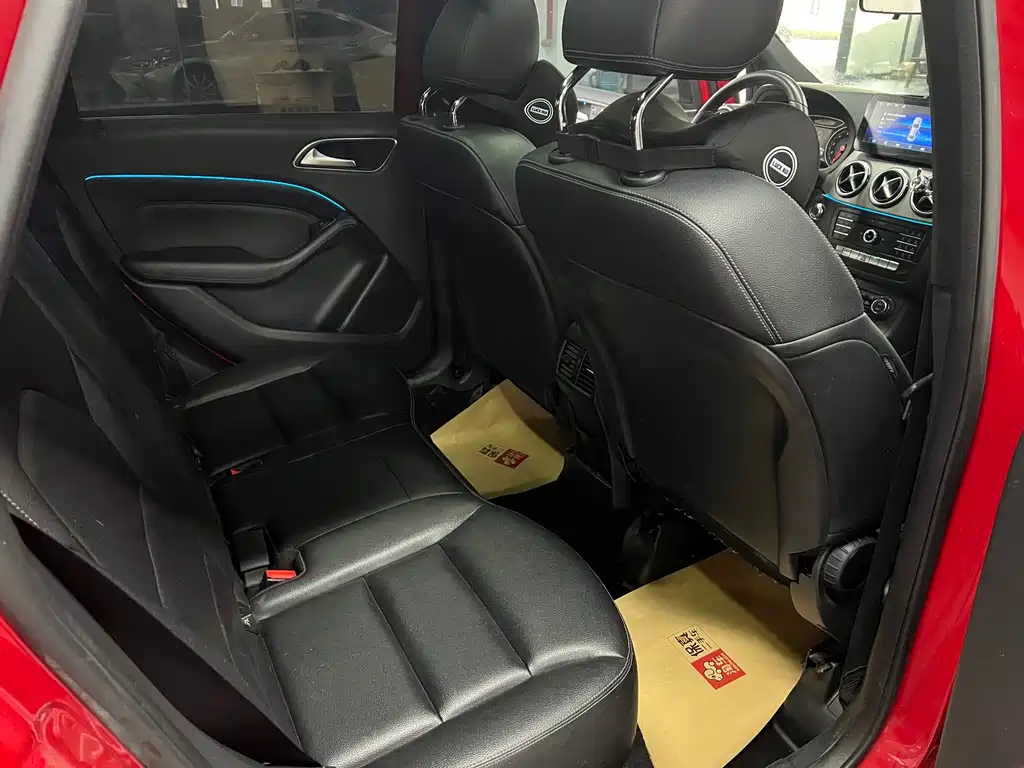 Mercedes-Benz B-Class 奔驰B级 2016款 B 200 臻藏版