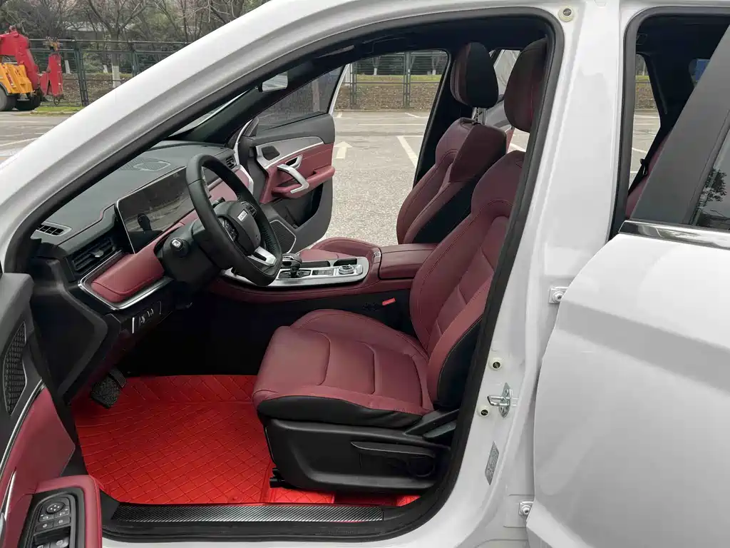 Jetour X70 PLUS 1.5 T DCT Self-Reliance PRO 5-seat