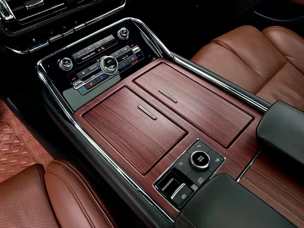 Navigator 3.5 T LWB President