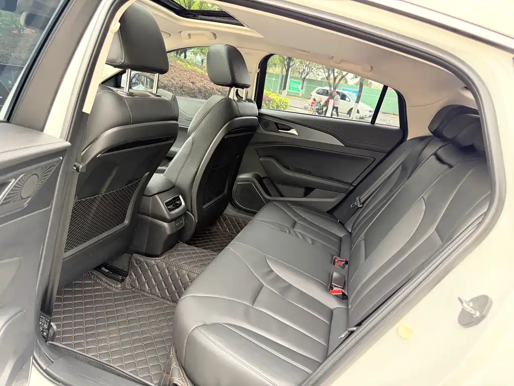 Hongqi H5 Classic Facelift 1.8 T Auto Connected Flagship Charm