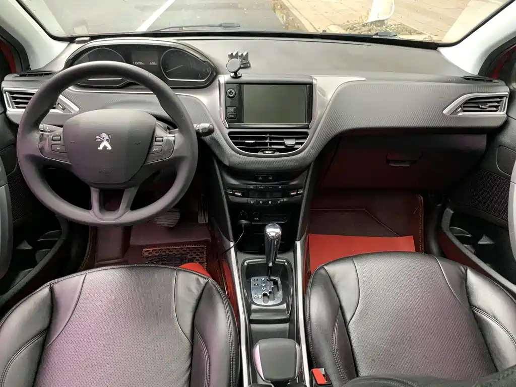 Peugeot 2008 标致2008 2015款 玩酷版 1.6 L 自动翡翠型