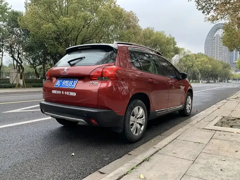 Peugeot 2008 标致2008 2015款 玩酷版 1.6 L 自动翡翠型