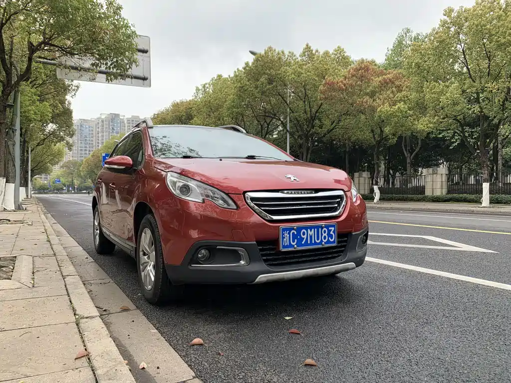 Peugeot 2008 标致2008 2015款 玩酷版 1.6 L 自动翡翠型