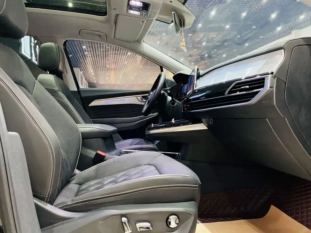 Talagon 530 TSI 4 WD Flagship Victory Realm Pro 6-seat