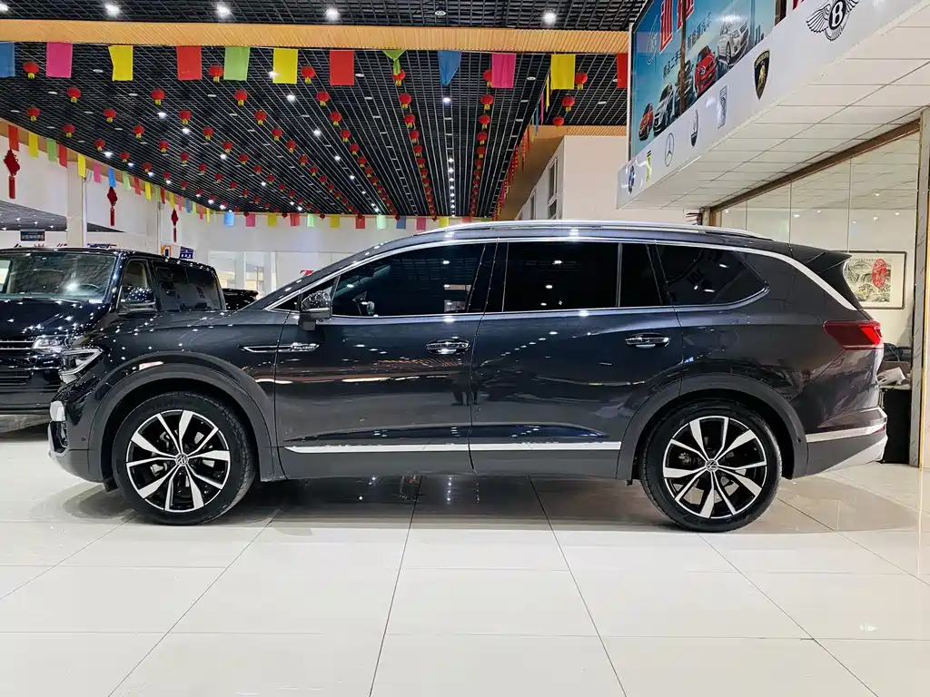 Talagon 530 TSI 4 WD Flagship Victory Realm Pro 6-seat