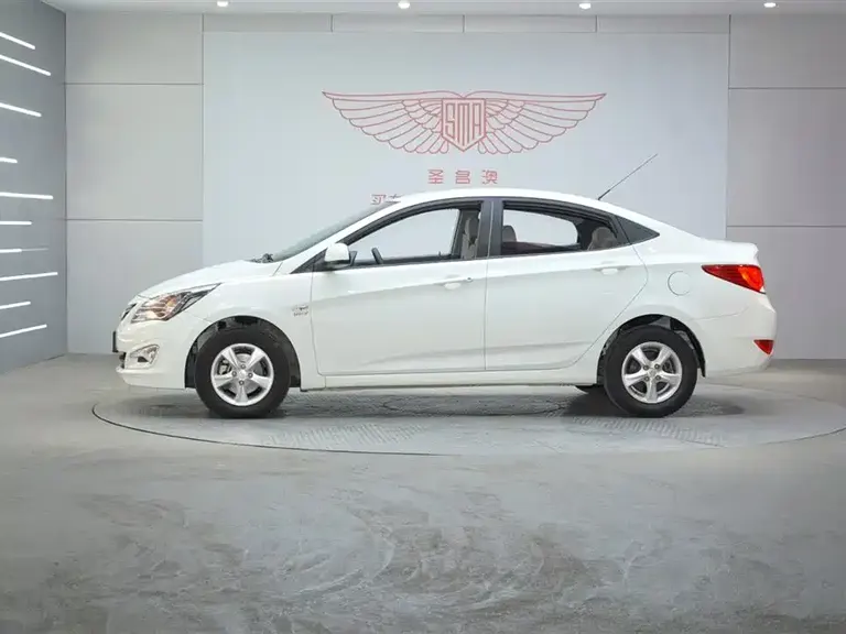 Hyundai Accent 瑞纳 2016款 1.4 L 自动时尚型GS