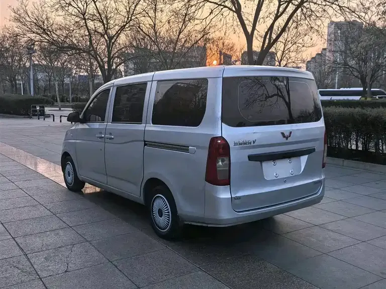 Wuling Rongguang V 1.5 L Utility