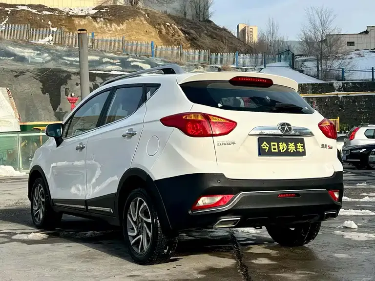 JAC Refine S3 1.5 L CVT Luxury Smart