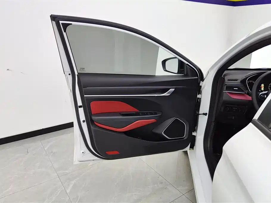 Binrui 1.4 T CVT F- Sport