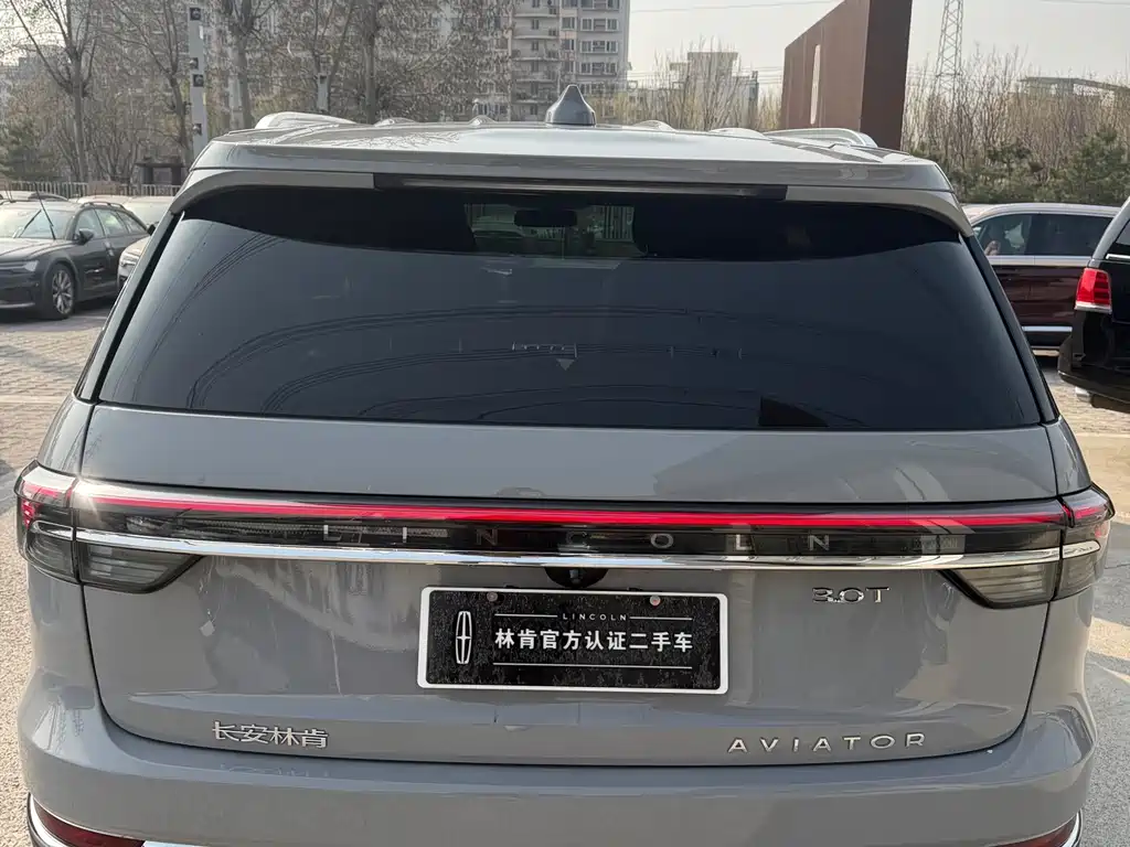 Aviator 3.0 T V6 4 WD Noble Elegant 6-seat