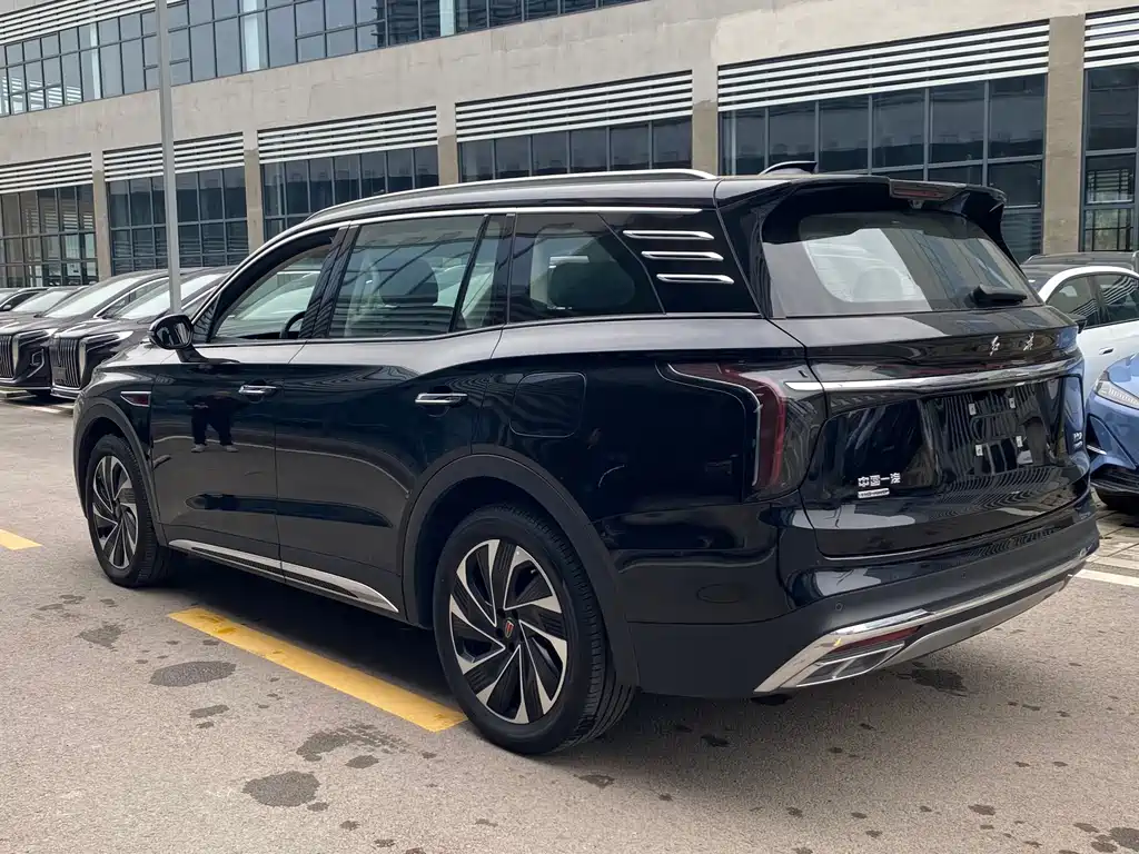 Hongqi HS7 PHEV 2.0 T PHEV 4 WD Flagship Smooth 6-seat