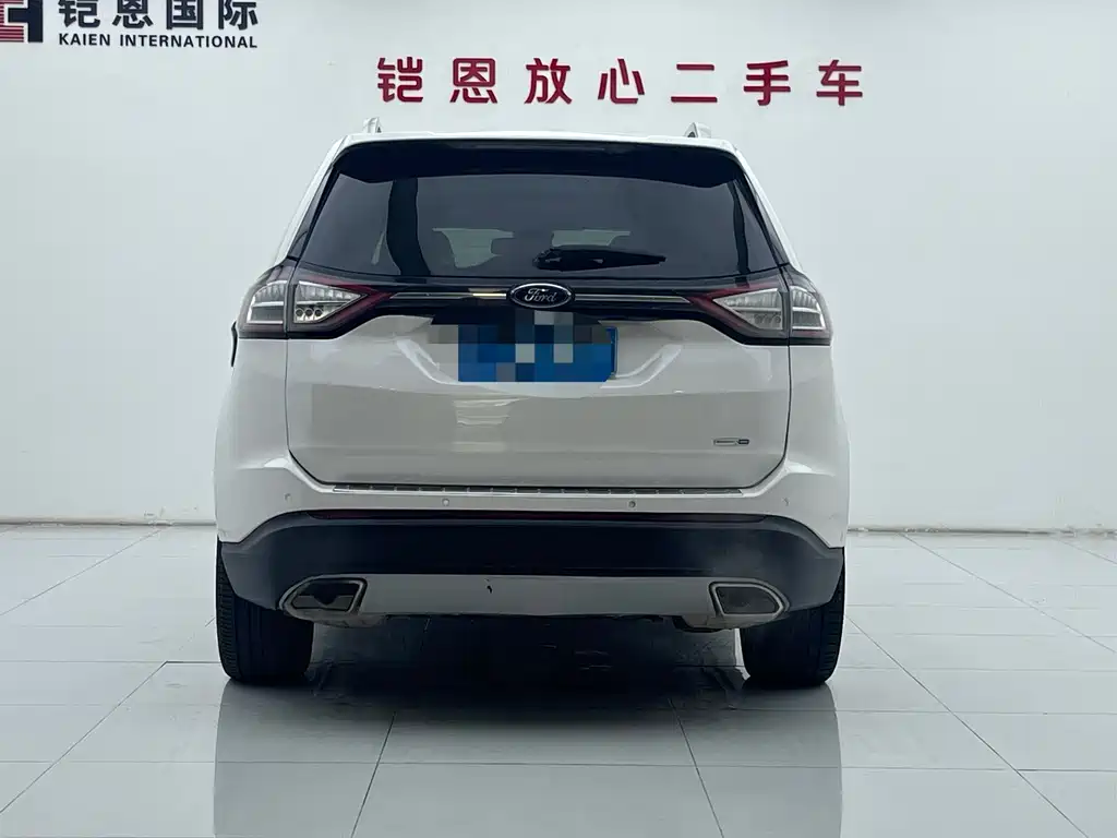 Edge EcoBoost 245 4 WD Supreme Sharp 7-seat