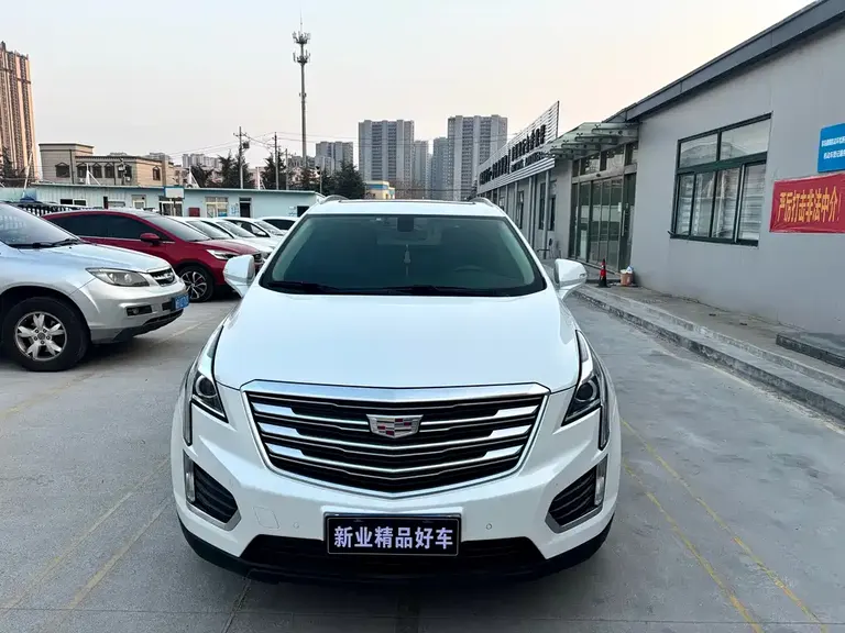 Cadillac XT5 Anniversary Celebration 25 T Luxury