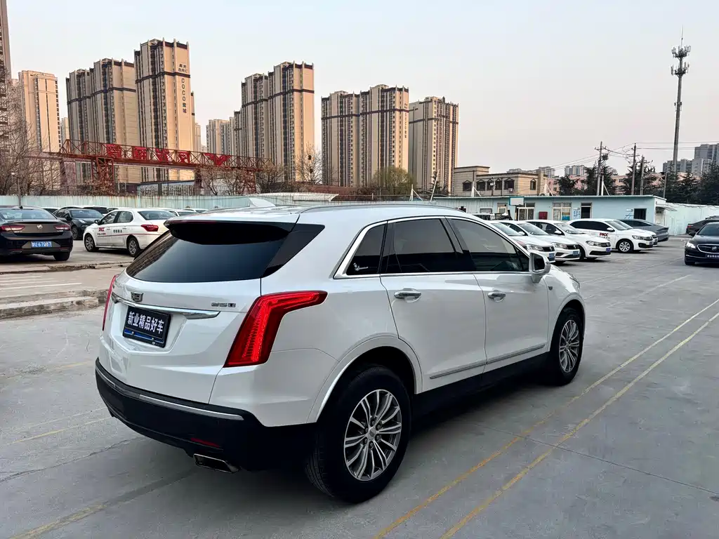 Cadillac XT5 Anniversary Celebration 25 T Luxury