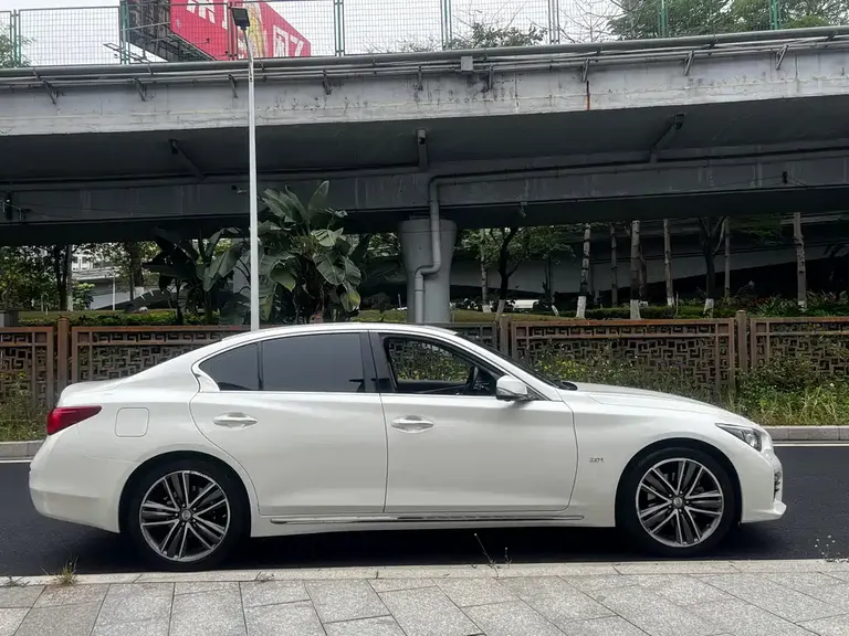Infiniti Q50 L 英菲尼迪Q50 L 2016款 2.0 T 豪华运动版