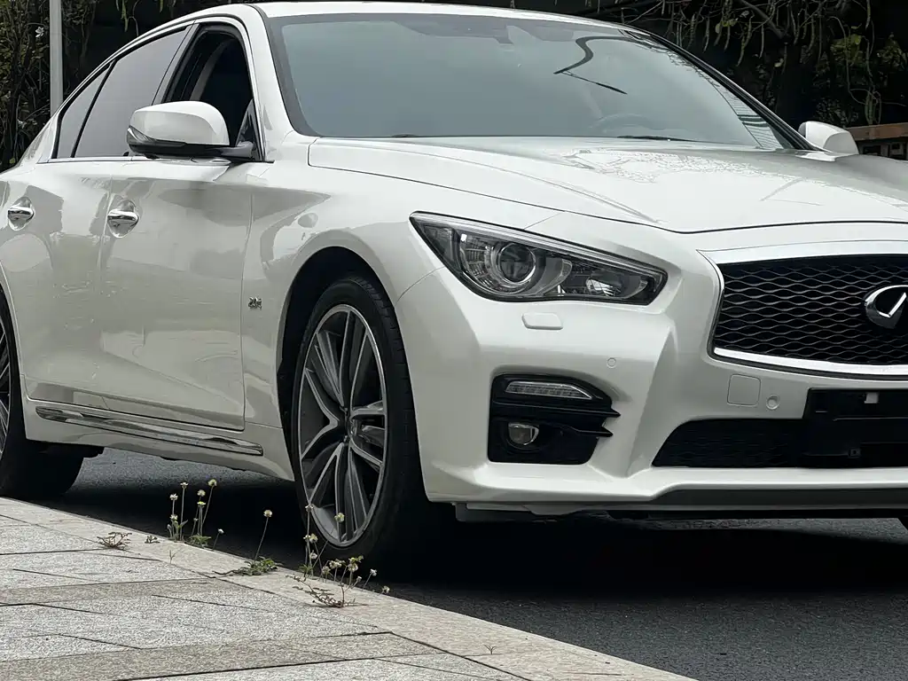 Infiniti Q50 L 英菲尼迪Q50 L 2016款 2.0 T 豪华运动版