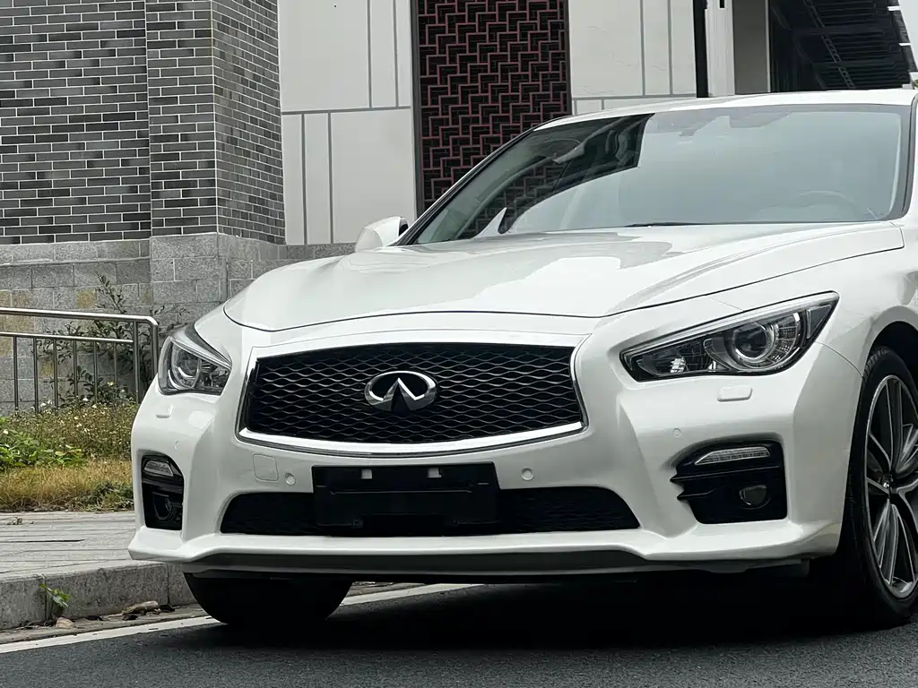 Infiniti Q50 L 英菲尼迪Q50 L 2016款 2.0 T 豪华运动版