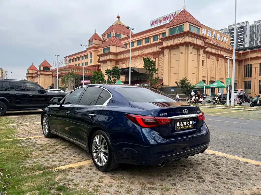 Infiniti Q50 L 2.0 T Comfort Enjoyment CN-V