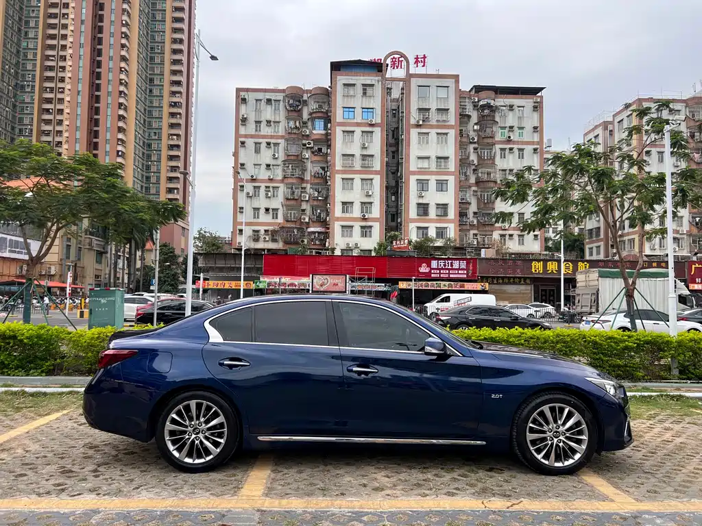 Infiniti Q50 L 2.0 T Comfort Enjoyment CN-V
