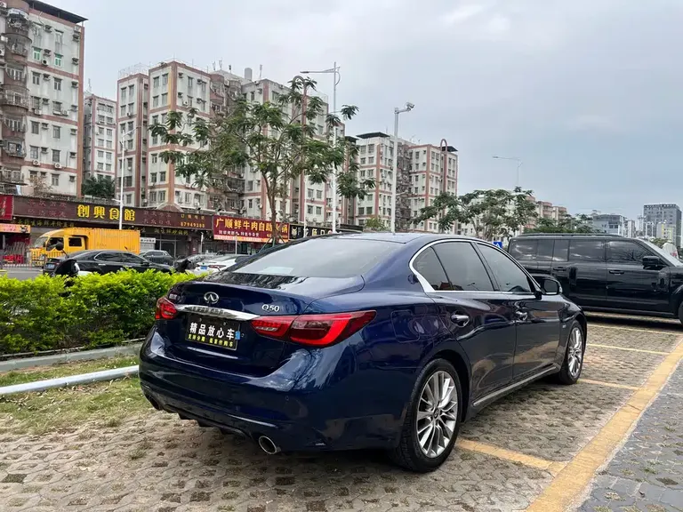 Infiniti Q50 L 2.0 T Comfort Enjoyment CN-V