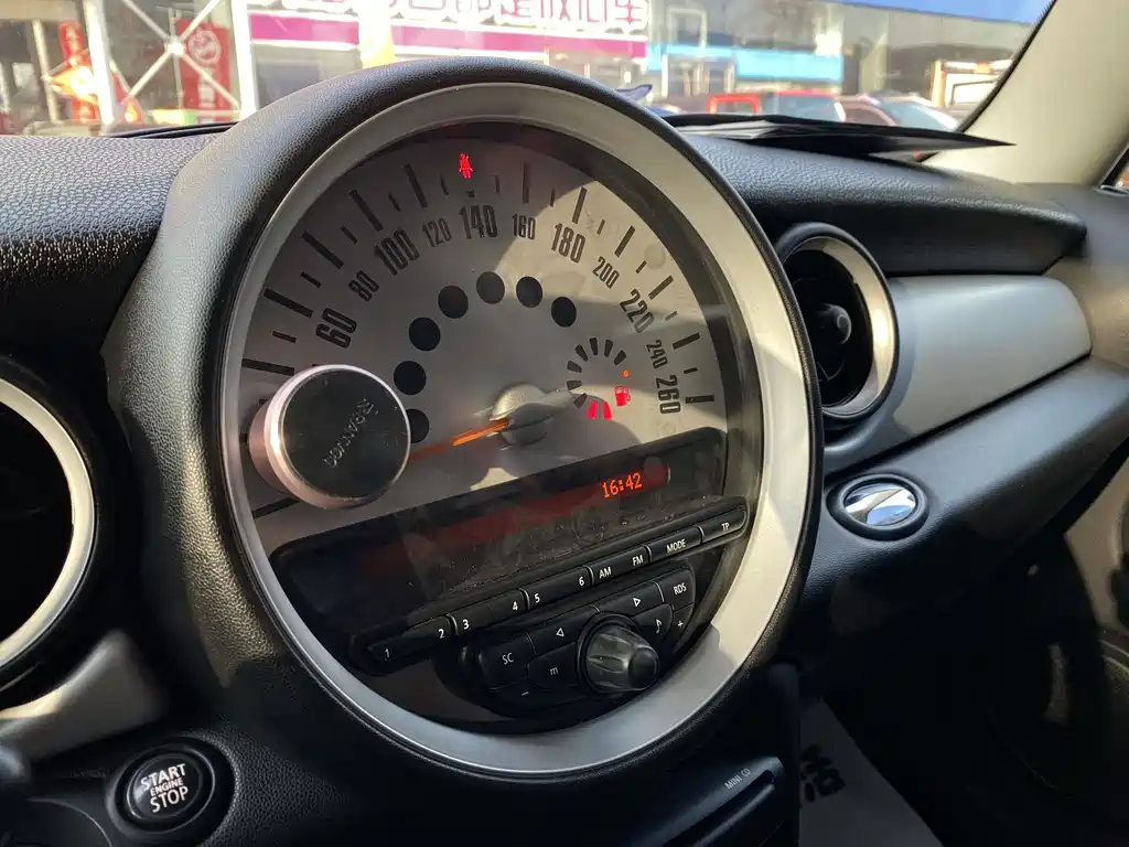 MINI CLUBMAN 1.6 L ONE