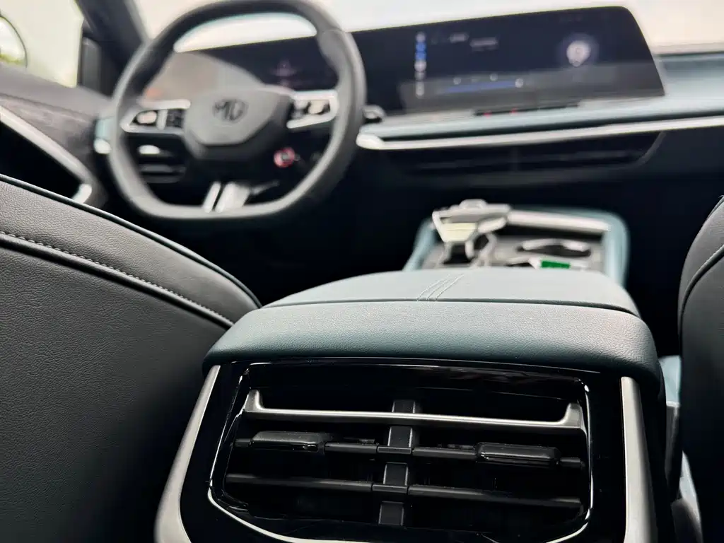 MG7 1.5 T 300 DCT Luxury