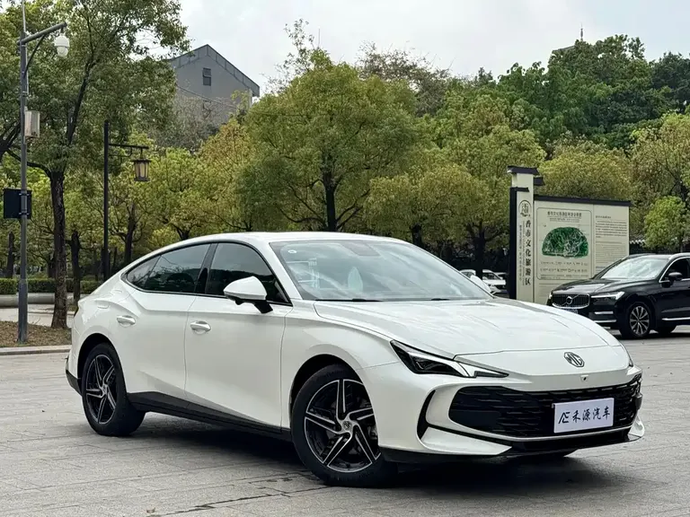 MG7 1.5 T 300 DCT Luxury