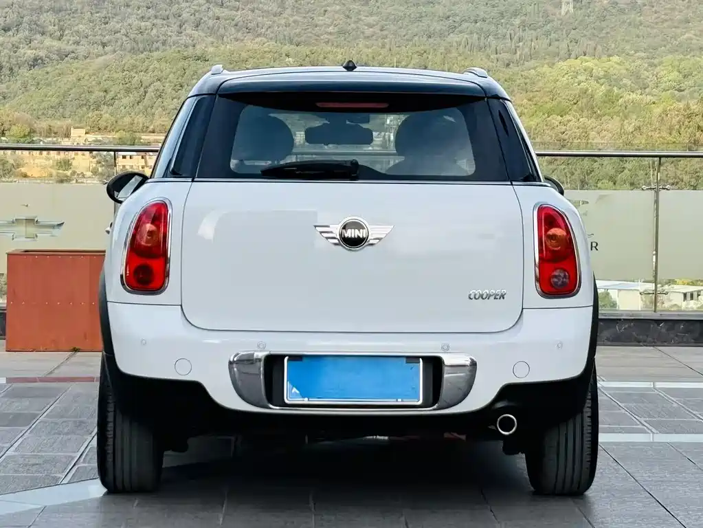 MINI COUNTRYMAN 1.6 L COOPER Fun
