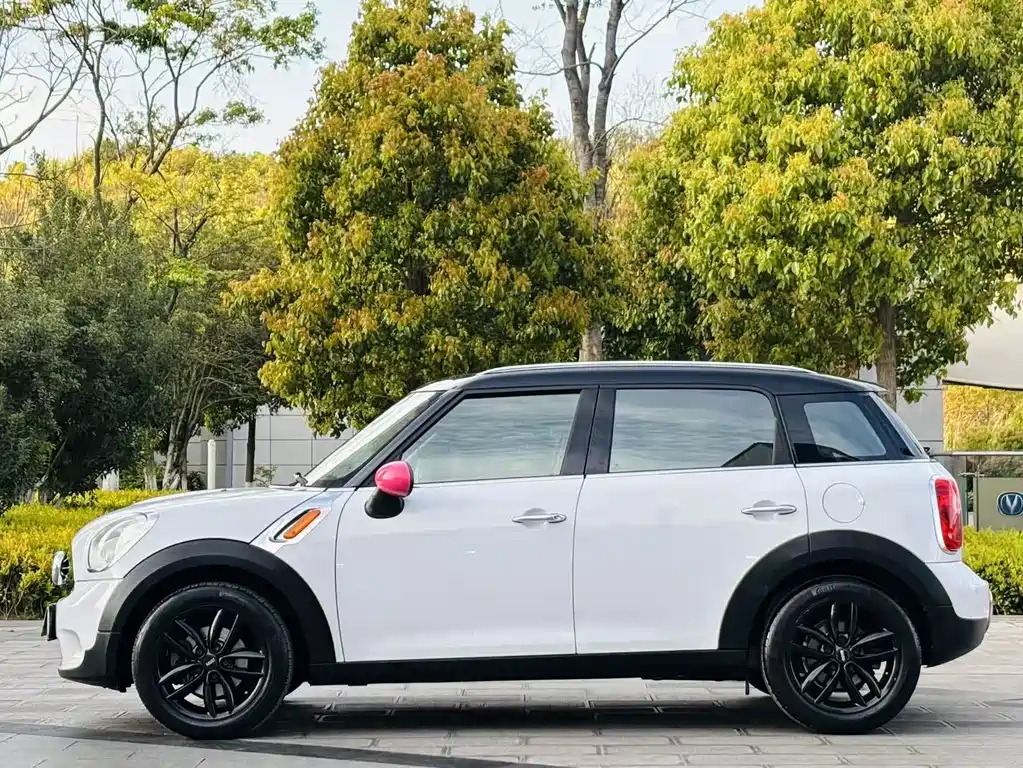 MINI COUNTRYMAN 1.6 L COOPER Fun