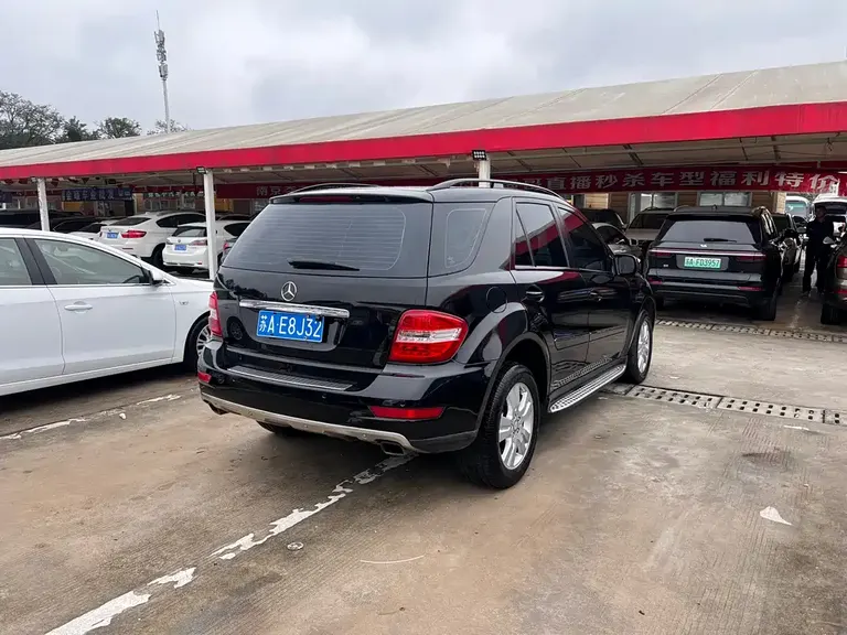 Mercedes-Benz M-Class ML 300 4 MATIC