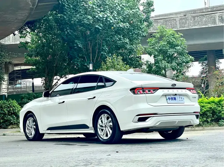 Ford Mondeo 1.5 T EcoBoost Comfort Elegant