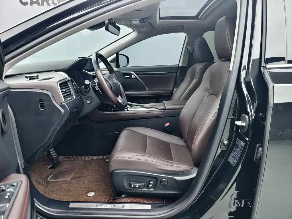 Lexus RX Facelift 300 2 WD Comfort