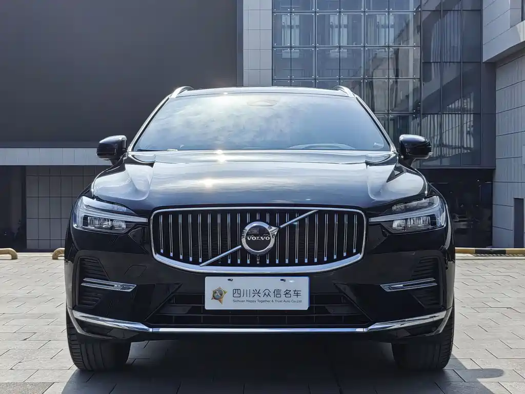 Volvo XC60 B5 4 WD Smart Ease Luxury