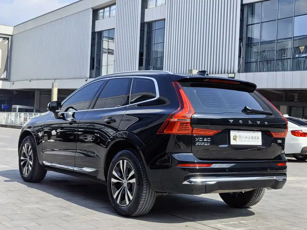 Volvo XC60 B5 4 WD Smart Ease Luxury