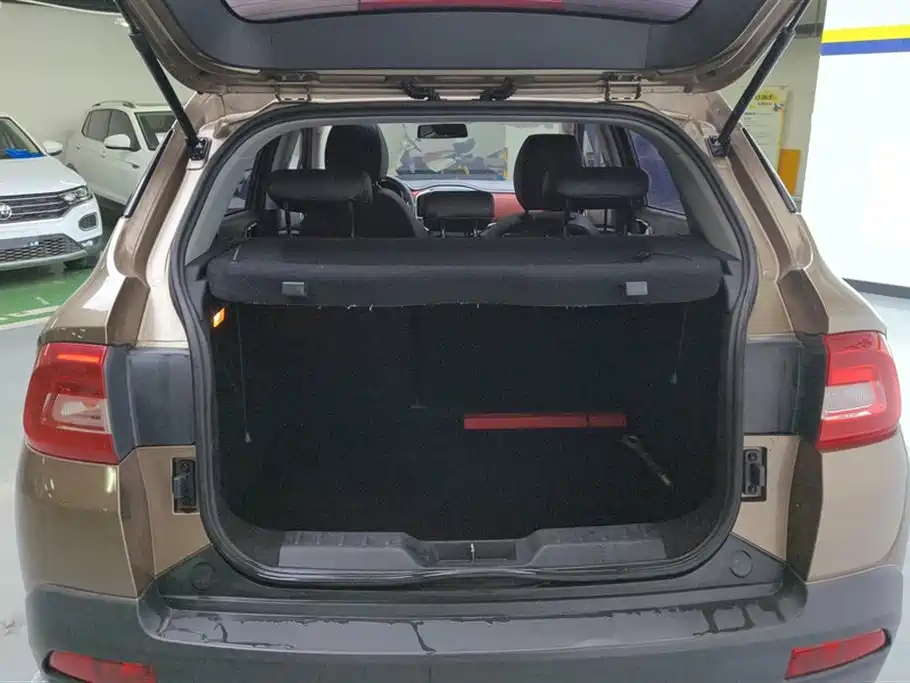 Brilliance V3 1.5 L Auto Intelligent