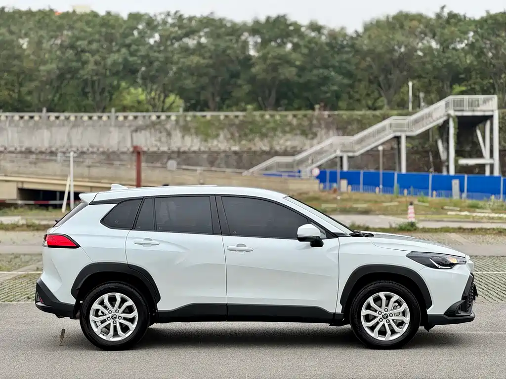 Frontlander 2.0 L CVT Elite plus