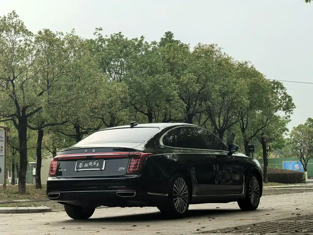Hongqi H9 2.0 T Connected Flagship
