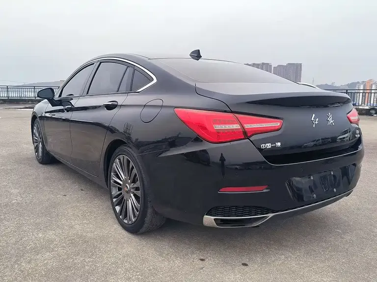 Hongqi H5 1.8 T Auto Connected Flagship Leading
