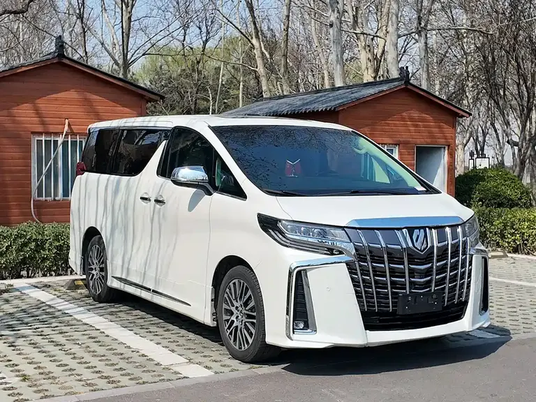 Toyota Alphard 3.5 L Distinguished